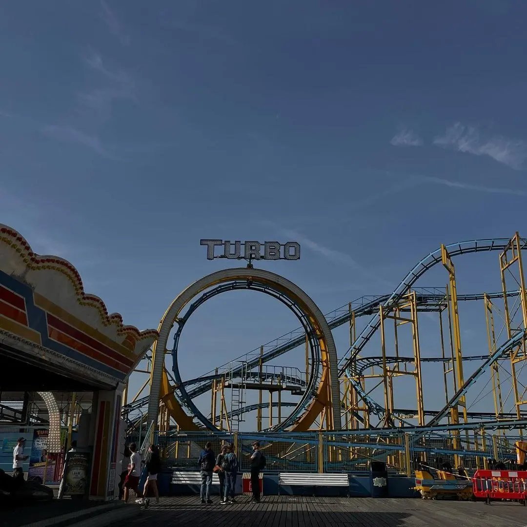 Vergnügungspark auf dem Brighton Pier, Großbritannien.